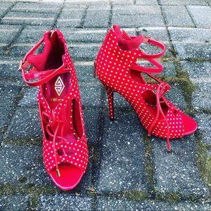 RED POLKA DOT HEELS